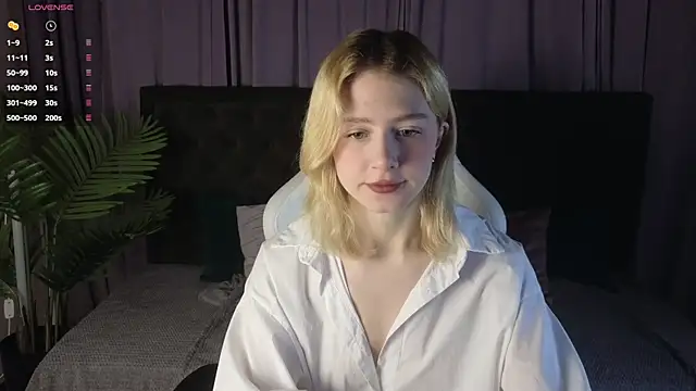 Snapshot of jenny_bunny_ chatting on March 6, 2025, 1:27 am jenny bunny online show from March 6, 2025, 1:27 am