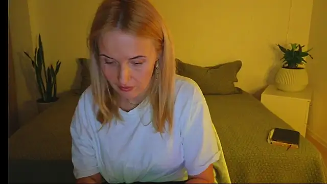 AlisssaRose online show from March 18, 2025, 8:26 pm