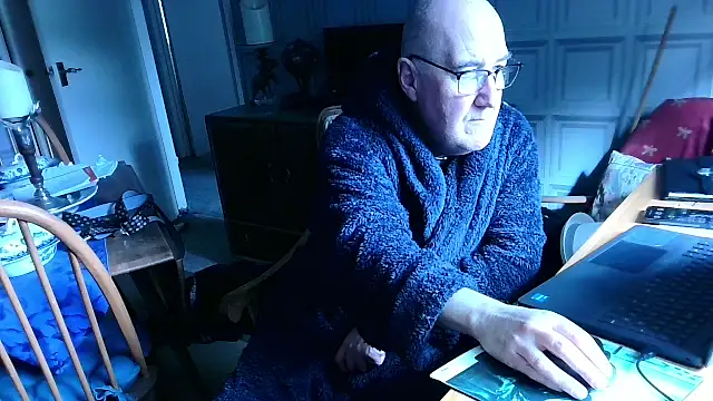 Adamdaddybear online show from March 12, 2025, 9:55 am