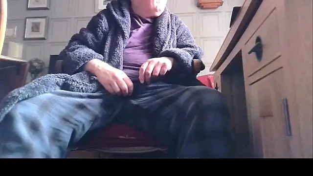 Adamdaddybear online show from March 22, 2025, 9:45 am