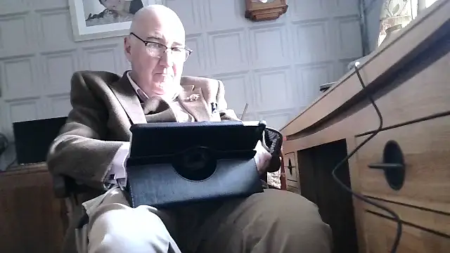 Adamdaddybear online show from February 27, 2025, 3:05 pm