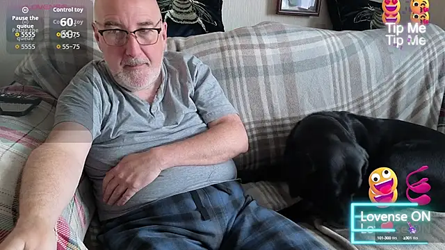 Adamdaddybear online show from September 21, 2025, 7:46 am