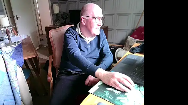 Adamdaddybear online show from March 19, 2025, 2:46 pm