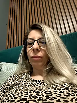 SukyGirl online show from February 19, 2025, 9:28 am