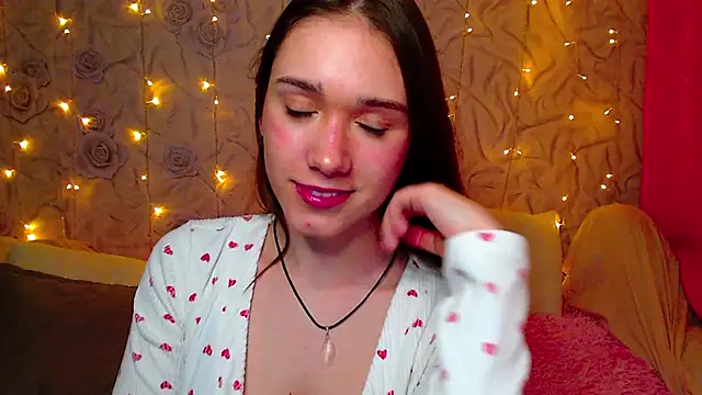 fluffy kitty  online show from October 5, 2025, 4:53 pm