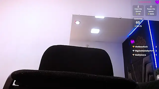 Snapshot of stefany_bro chatting on March 8, 2025, 3:02 pm stefany bro online show from March 8, 2025, 3:02 pm