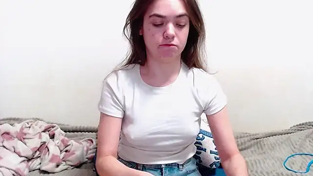 SallyMkn online show from February 7, 2025, 12:39 pm