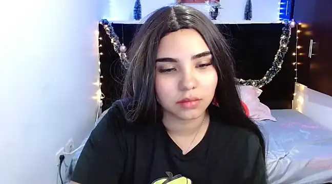 Miapeyton online show from December 30, 2024, 3:23 pm