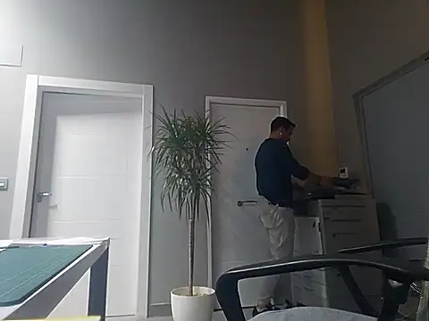 Lucas   81 online show from October 27, 2025, 7:37 pm