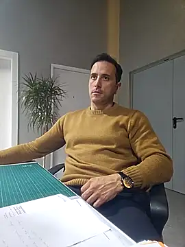 Lucas   81 online show from December 4, 2025, 6:40 pm