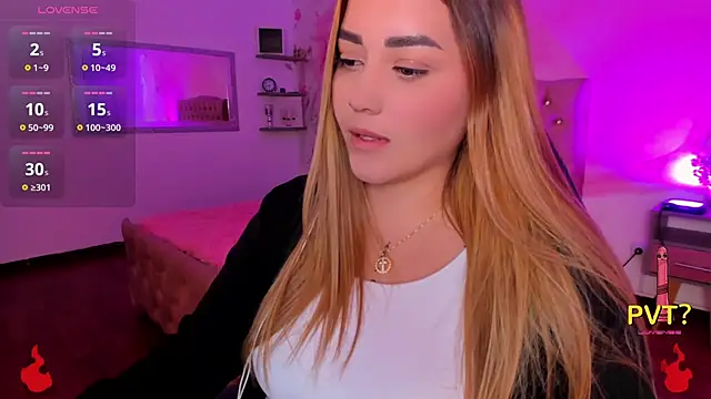 Lucia star   online show from March 11, 2025, 2:53 am