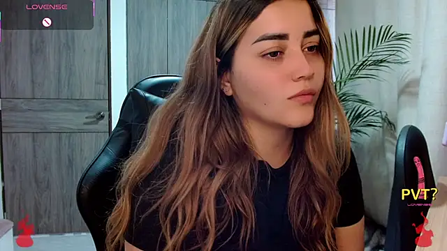 Lucia star   online show from February 27, 2026, 1:44 pm