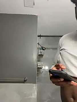 Festivitiesking1 online show from November 3, 2025, 1:26 pm