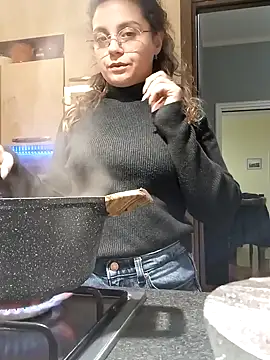 ItalianiMuli online show from December 30, 2024, 7:21 pm