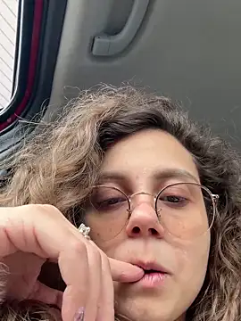 ItalianiMuli online show from March 22, 2025, 2:14 pm