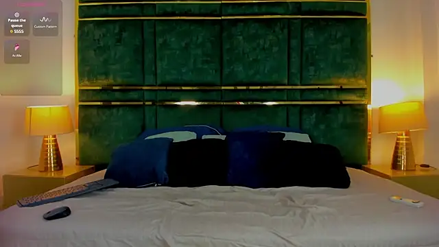 Snapshot of Latrellx7 chatting on February 16, 2025, 12:10 pm Latrellx7 online show from February 16, 2025, 12:10 pm