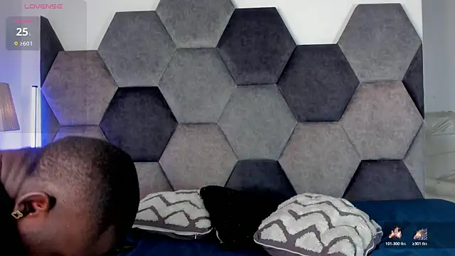 Latrellx7 online show from March 27, 2026, 3:48 am