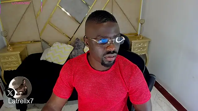 Snapshot of Latrellx7 chatting on November 6, 2025, 2:48 am Latrellx7 online show from November 6, 2025, 2:48 am