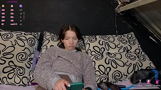 sweetdam12 online show from October 31, 2025, 8:16 pm