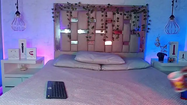 GigiVolkova online show from September 20, 2025, 8:03 pm