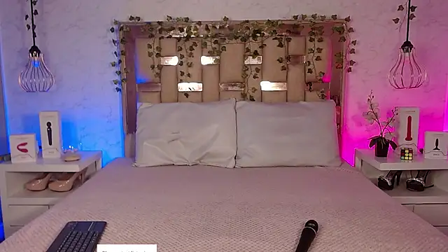 GigiVolkova online show from December 22, 2025, 8:20 pm