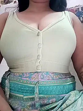 cute-mahek online show from October 14, 2025, 9:21 am