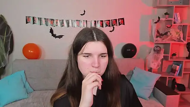 BonneyLove online show from October 16, 2025, 9:56 pm