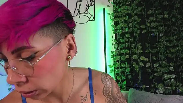 MiaMorgan  online show from February 21, 2026, 2:52 pm