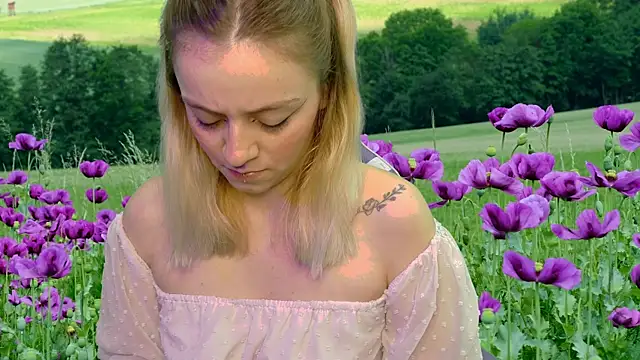 Snapshot of Dolce--Mia---Bianchi__07 chatting on March 12, 2025, 6:29 am Dolce--Mia---Bianchi 07 online show from March 12, 2025, 6:29 am