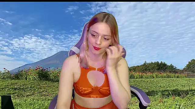 Snapshot of Dolce--Mia---Bianchi__07 chatting on March 1, 2025, 8:02 am Dolce--Mia---Bianchi 07 online show from March 1, 2025, 8:02 am