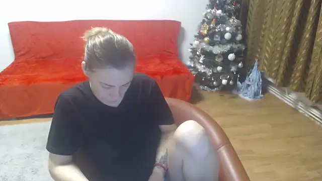 AngelAndDevil92 online show from December 23, 2024, 9:40 pm