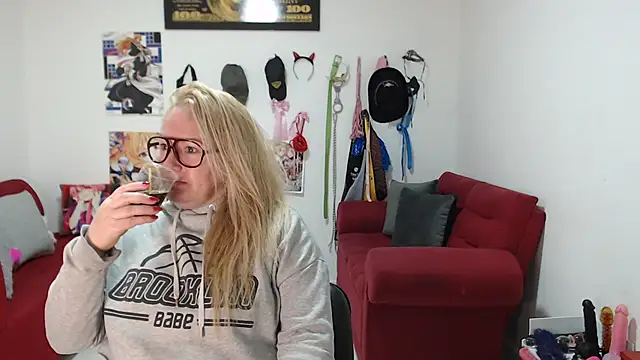 emperabigbootybigass online show from October 17, 2025, 12:18 pm