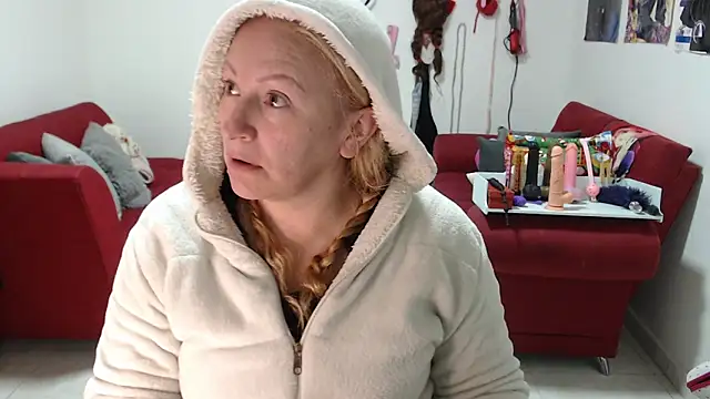 emperabigbootybigass online show from December 15, 2025, 12:22 pm