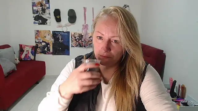 emperabigbootybigass online show from September 23, 2025, 12:12 pm