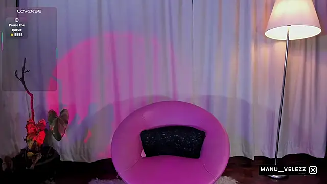 Snapshot of Manu_Velez chatting on February 17, 2026, 5:38 am Manu Velez online show from February 17, 2026, 5:38 am