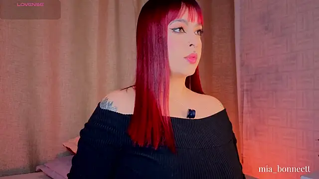mia bonneett online show from June 4, 2026, 5:12 am