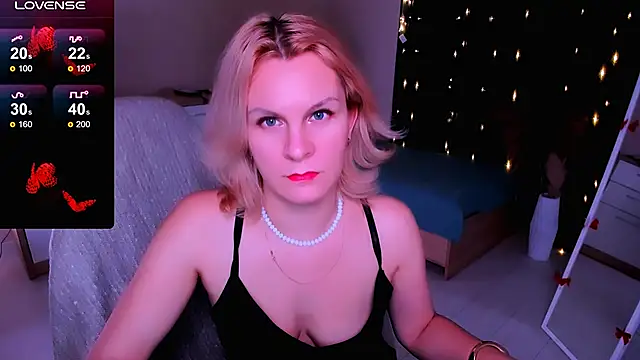 Snapshot of Louisa_Bay chatting on January 25, 2025, 11:02 am Louisa Bay online show from January 25, 2025, 11:02 am