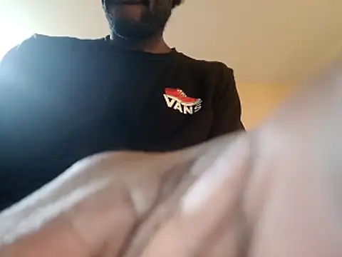 DevinToore online show from October 19, 2025, 5:32 am