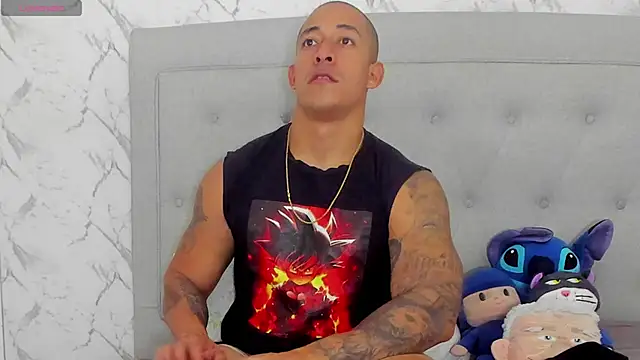 luigiferrara online show from April 8, 2026, 7:59 pm