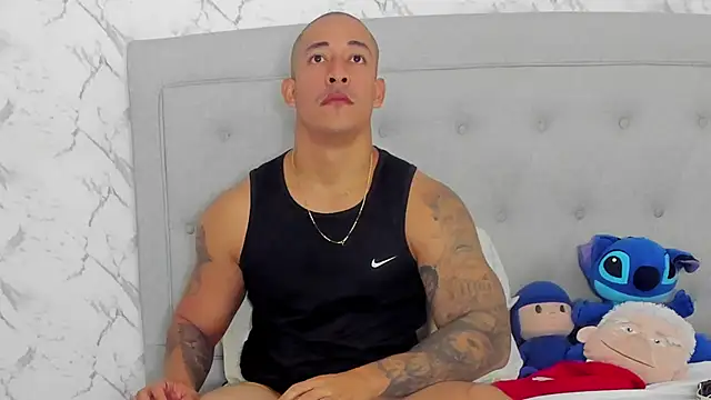 Snapshot of luigiferrara chatting on January 16, 2026, 10:14 pm luigiferrara online show from January 16, 2026, 10:14 pm