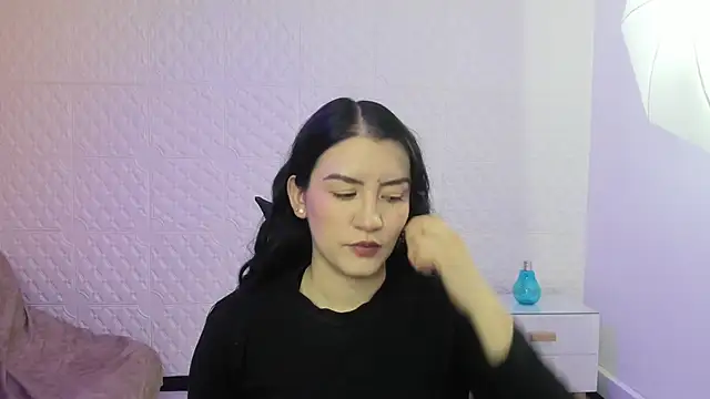 Violetaa diazz online show from September 29, 2025, 9:09 pm