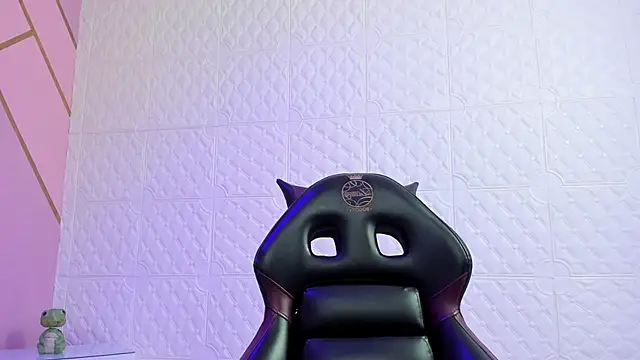 Violetaa diazz online show from December 18, 2025, 9:07 pm