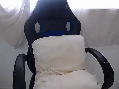 Snapshot of Apollo_21 chatting on December 19, 2025, 7:16 pm Apollo 21 online show from December 19, 2025, 7:16 pm