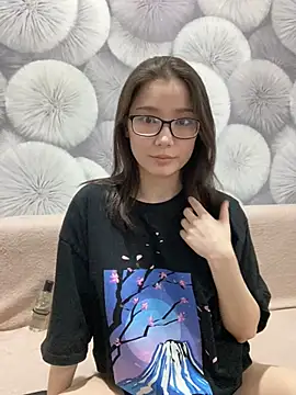 Milka23 online show from March 8, 2025, 10:13 pm