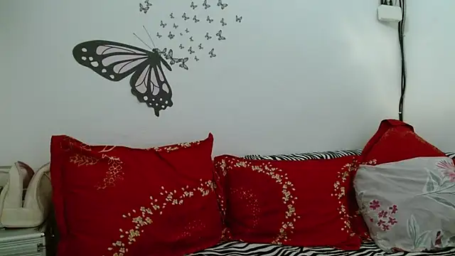 LadyHellene online show from October 10, 2025, 5:08 am