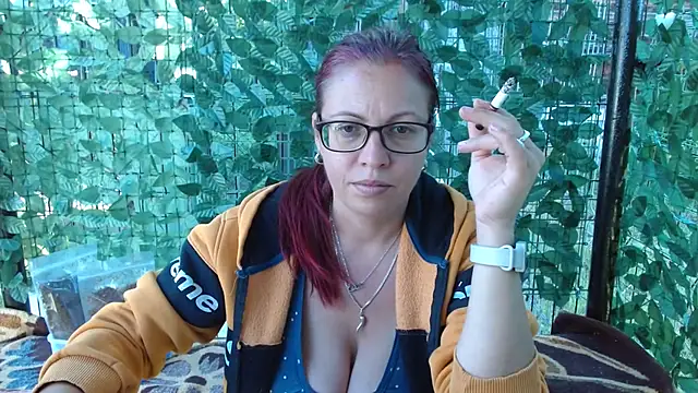 Snapshot of LadyHellene chatting on June 3, 2026, 5:41 am LadyHellene online show from June 3, 2026, 5:41 am