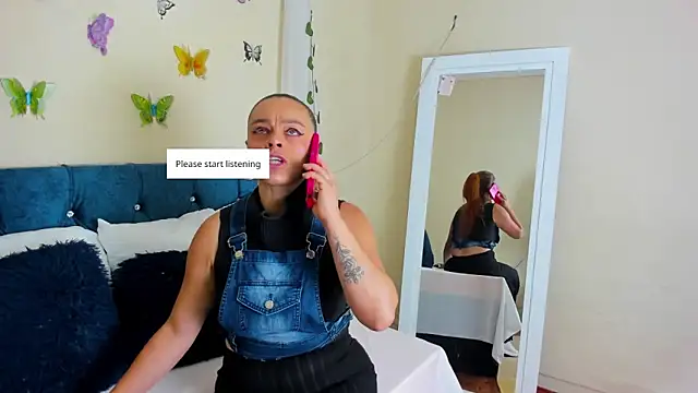 cristalwalker   online show from October 10, 2025, 11:44 am