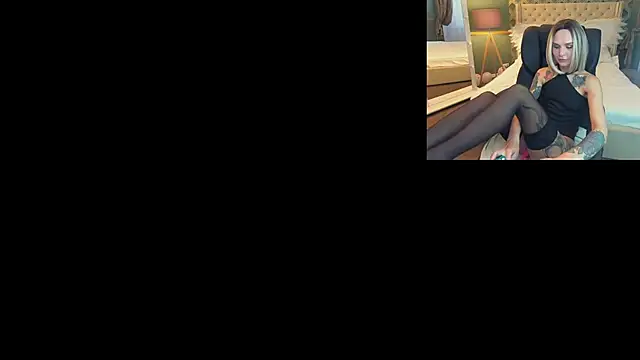 Snapshot of KiraGrayy chatting on March 18, 2025, 1:55 pm KiraGrayy online show from March 18, 2025, 1:55 pm