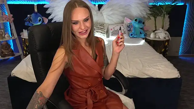 Snapshot of KiraGrayy chatting on October 14, 2025, 1:01 pm KiraGrayy online show from October 14, 2025, 1:01 pm