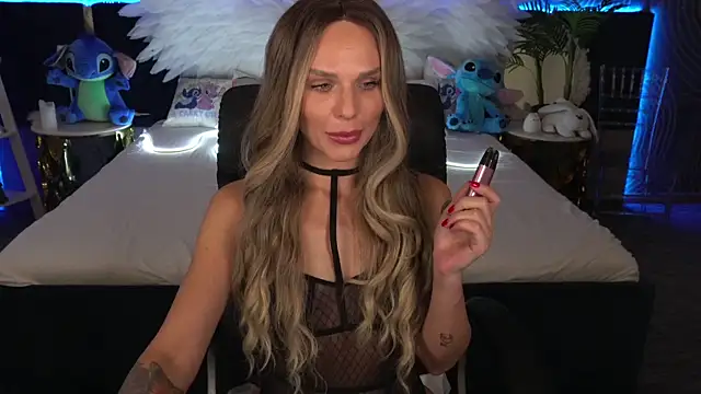 Snapshot of KiraGrayy chatting on October 10, 2025, 1:01 pm KiraGrayy online show from October 10, 2025, 1:01 pm